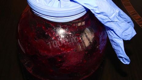 вино из старого варенья