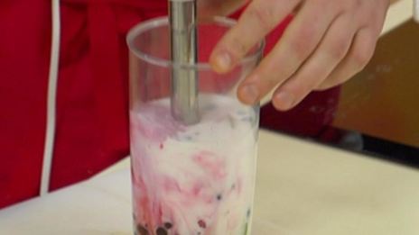 ягодный коктейль с авокадо