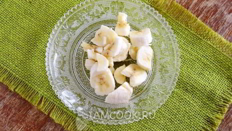 зеленый коктейль на греческом йогурте