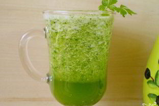 Зеленый коктейль с огурцом