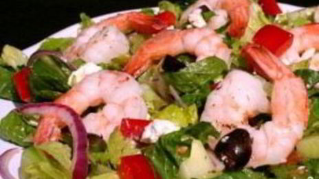 греческий салат с креветками