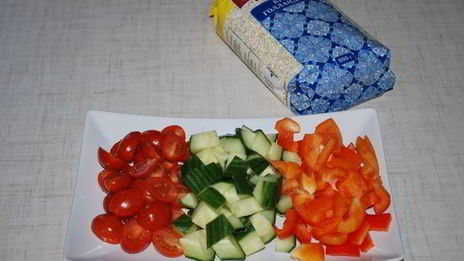 греческий салат с перловкой