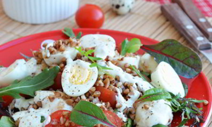 Рецепт гречневый салат с перепелиными яйцами