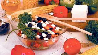 Салат греческий с брынзой