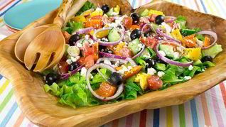 Салат Греческий с лимонной заправкой