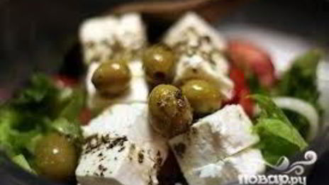 салат греческий с оливками