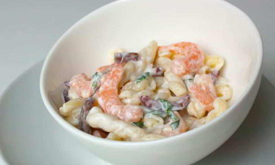 Рецепт салат с креветками и пастой в греческом стиле