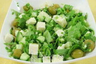 Салат Зеленый греческий с брынзой