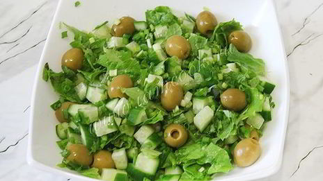 салат зеленый греческий с брынзой