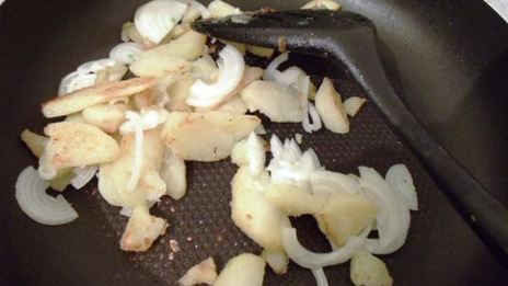 горячий картофельный салат