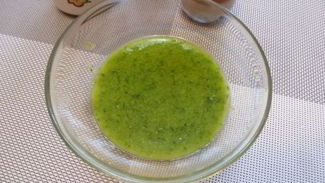 картофельный салат с красным луком и оливками