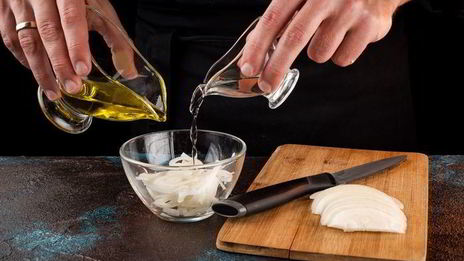 картофельный салат с мини-осьминогами