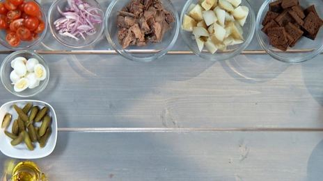 новогодний картофельный салат с говядиной