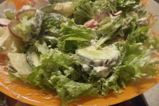 Салат из молодого картофеля и редиса