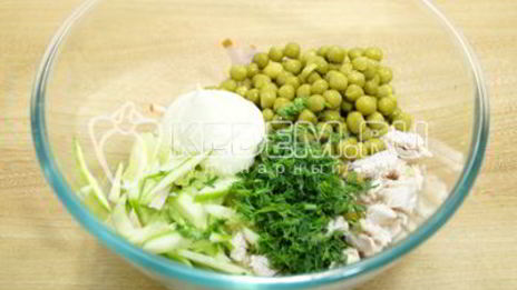 салат с картофелем фри новогодние мотивы