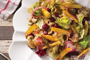 Салат с картофелем, грибами и свеклой