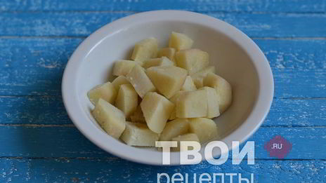 салат с картофелем, шампиньонами и корнишонами