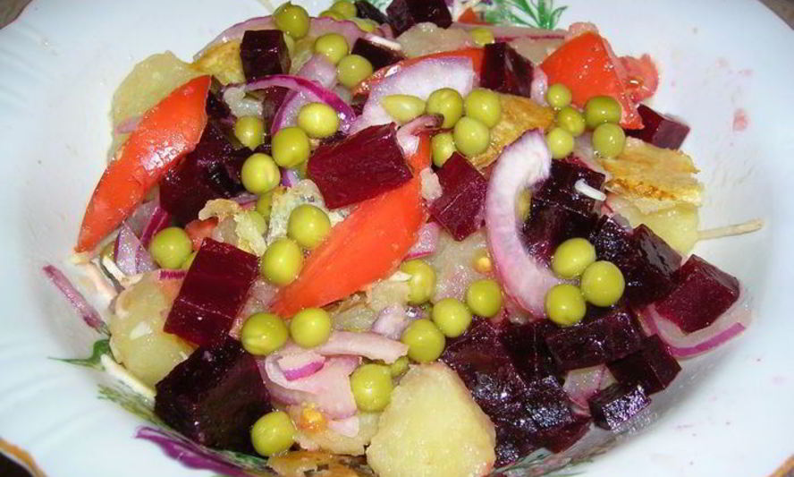 Рецепт теплый картофельный салат с крымским луком