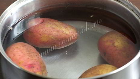 теплый салат с картофелем