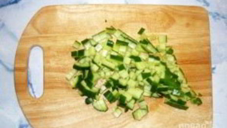 крабовый салат с огурцом