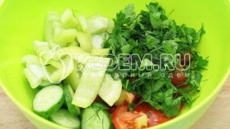 летний салат из свежих овощей