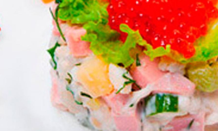 Рецепт хитрый оливье с раковыми шейками и красной икрой