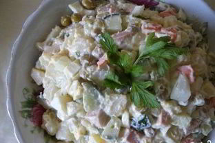 Оливье классический со свежим огурцом