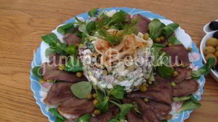 Оливье с каперсами и языком