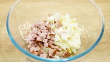 оливье с полукопченой колбасой