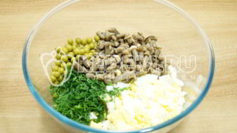 оливье с полукопченой колбасой