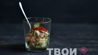 Оливье с семгой и красной икрой