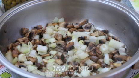 оливье с шампиньонами