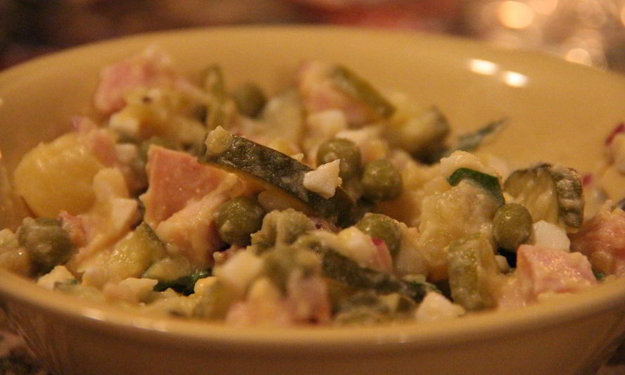 Рецепт оливье с солеными огурцами