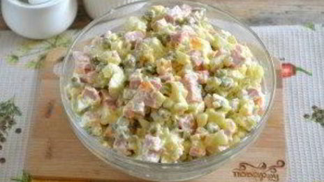 салат оливье классический с колбасой