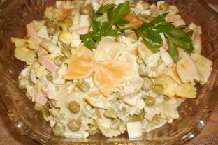 Салат Оливье с макаронами