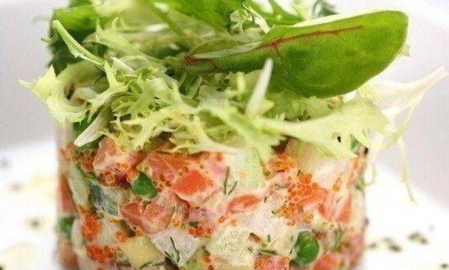 Рецепт салат оливье с семгой и свежим огурцом