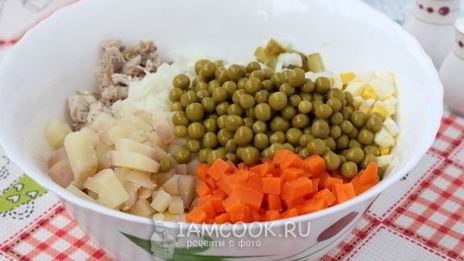 салат оливье со свининой