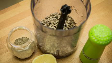 сыроедный оливье