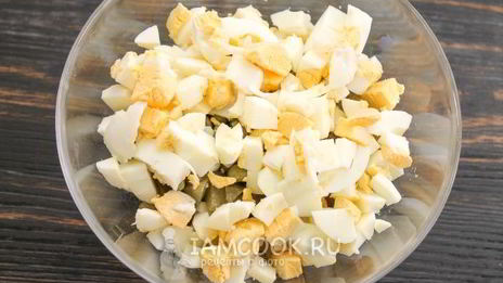 заливной салат оливье со шпротами