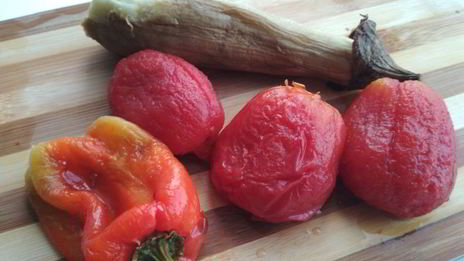 острый салат из запеченных овощей