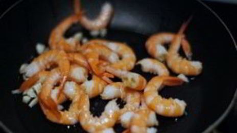 простой салат с ананасами