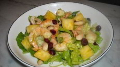 простой салат с ананасами