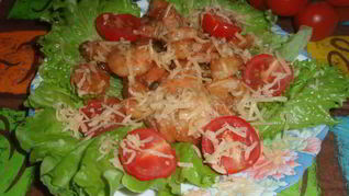 Простой салат с креветками