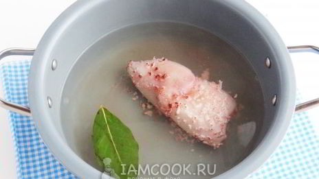 салат из кальмаров с морковью и огурцом