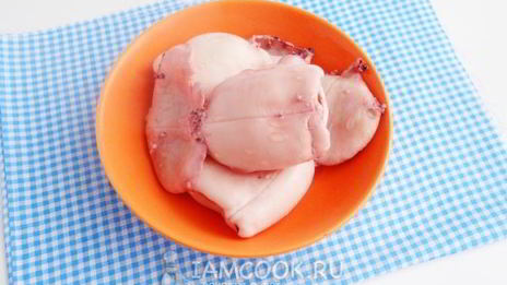 салат из кальмаров с морковью и огурцом