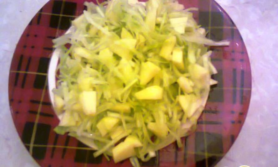 Рецепт салат из капусты с яблоками