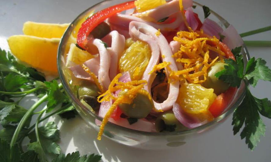 Рецепт салат из маринованных кальмаров с красным перцем и апельсином