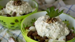 Салат из отварной фасоли