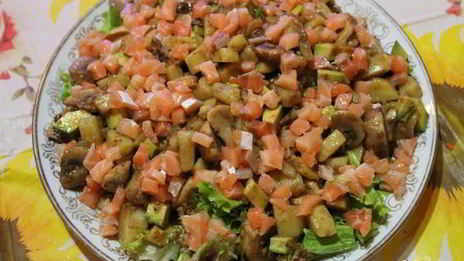 салат из семги с овощами