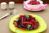 Салат из свеклы с черносливом и яблоком